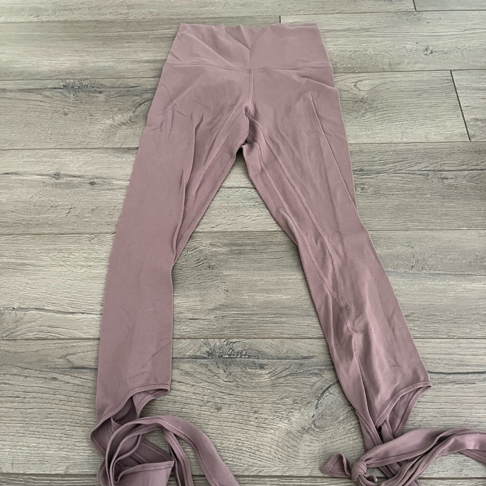 Lululemon Athletica Purple Leggings Soft Stretchy Fit